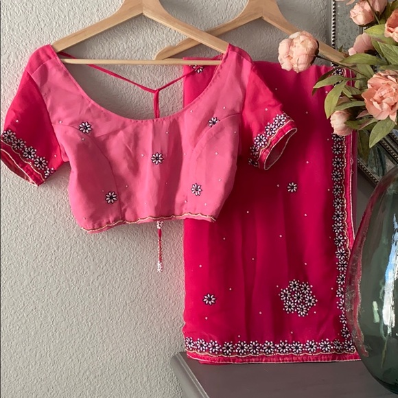 Saree, 2 blouses - Picture 3 of 4